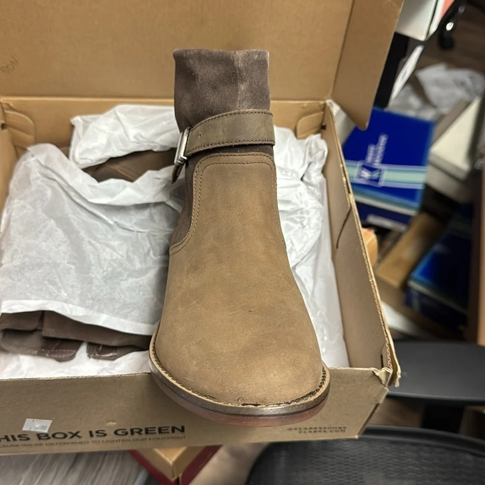 Clarks Women's Camzin Strap Fashion Boot